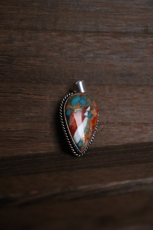 Spiny Oyster Pendant – Sterling Silver Plated