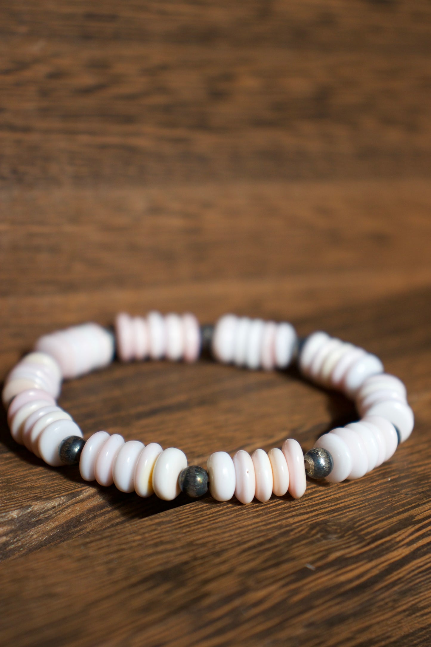 Pink Conch & Sterling Silver Pearl Stretch Bracelet