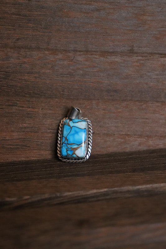 Ice Blue Dahlia Pendant – Silver Plated