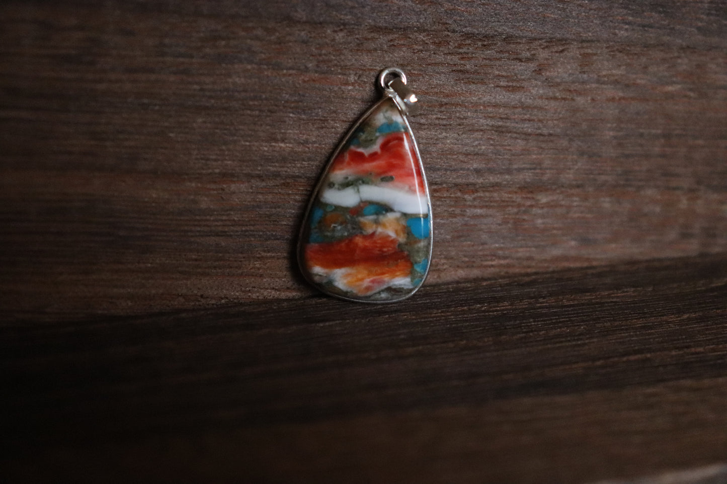 Teardrop Spiny Oyster Pendant