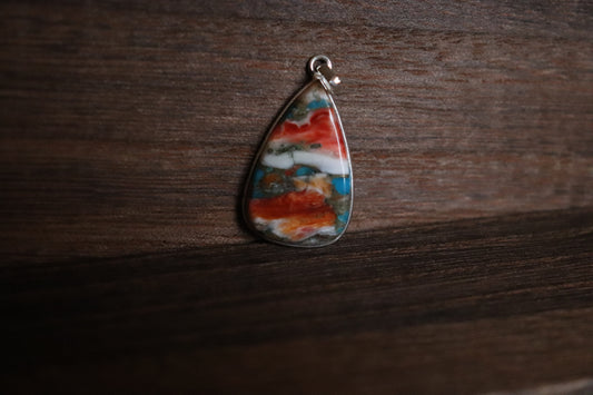 Teardrop Spiny Oyster Pendant